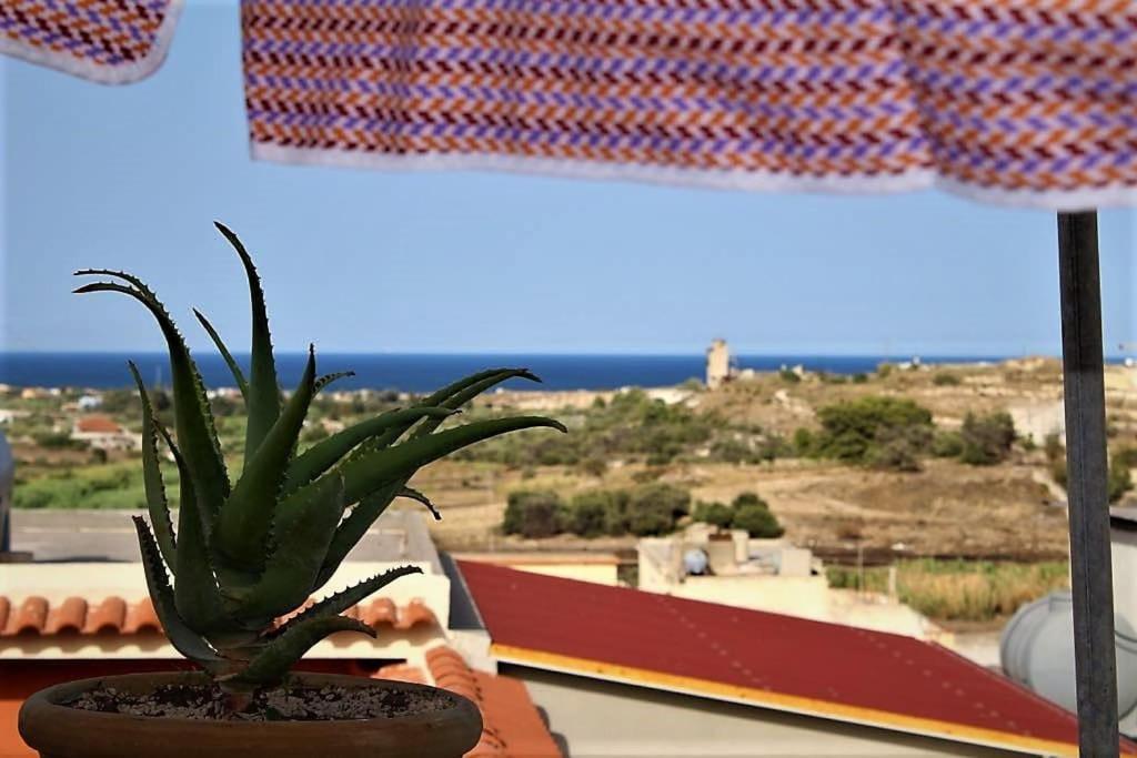 La Terrazza Di Mariel Apartment Pachino Exterior photo
